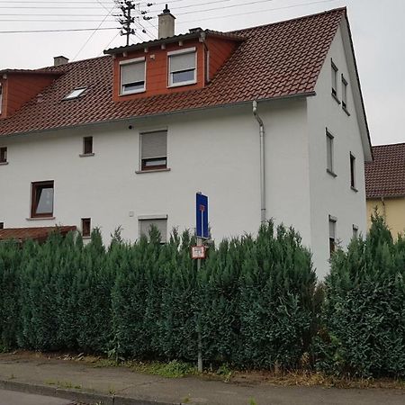 Outletcity Ferienwohnung Apartment 2 Metzingen  Bagian luar foto