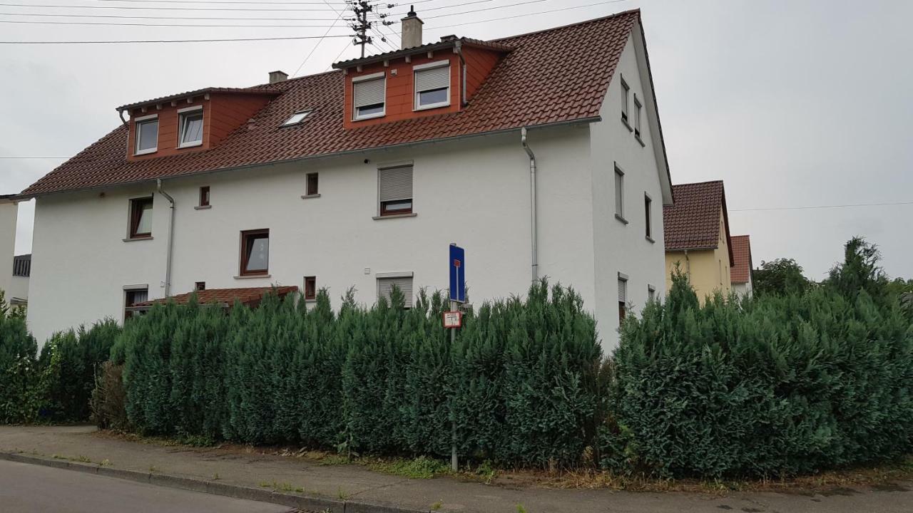 Outletcity Ferienwohnung Apartment 2 Metzingen  Bagian luar foto