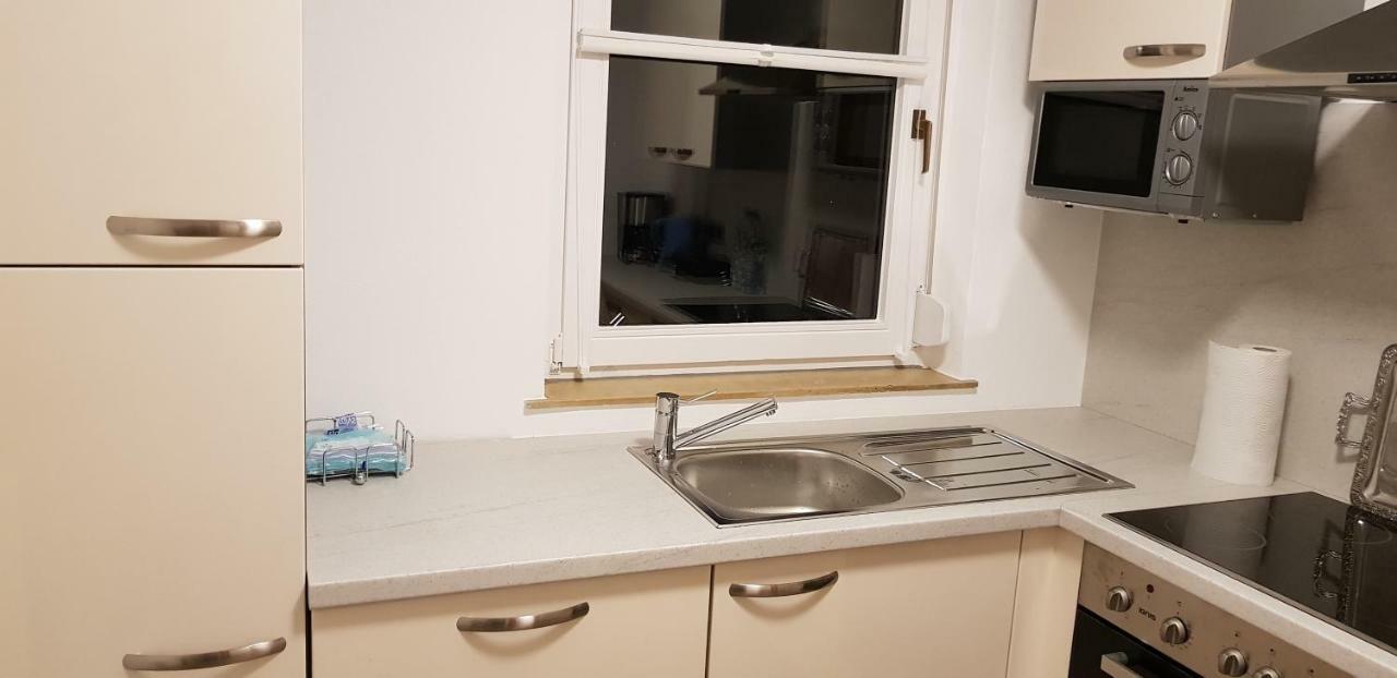 Outletcity Ferienwohnung Apartment 2 Metzingen  Bagian luar foto