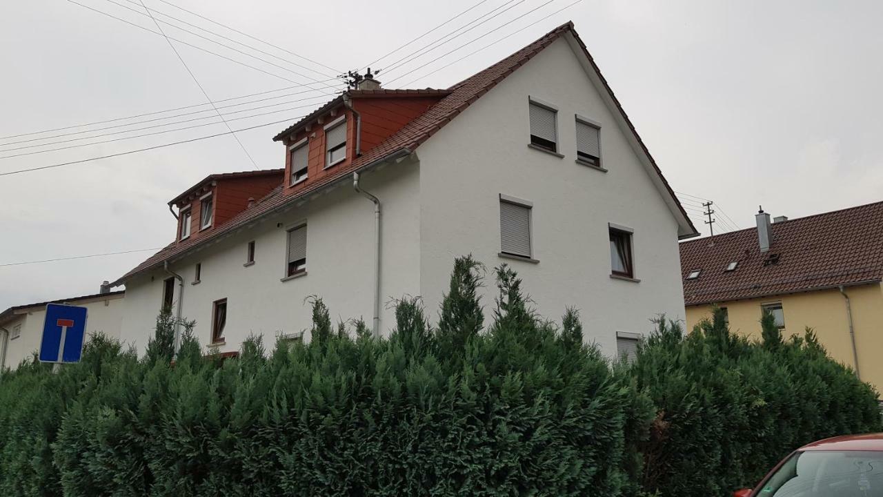 Outletcity Ferienwohnung Apartment 2 Metzingen  Bagian luar foto